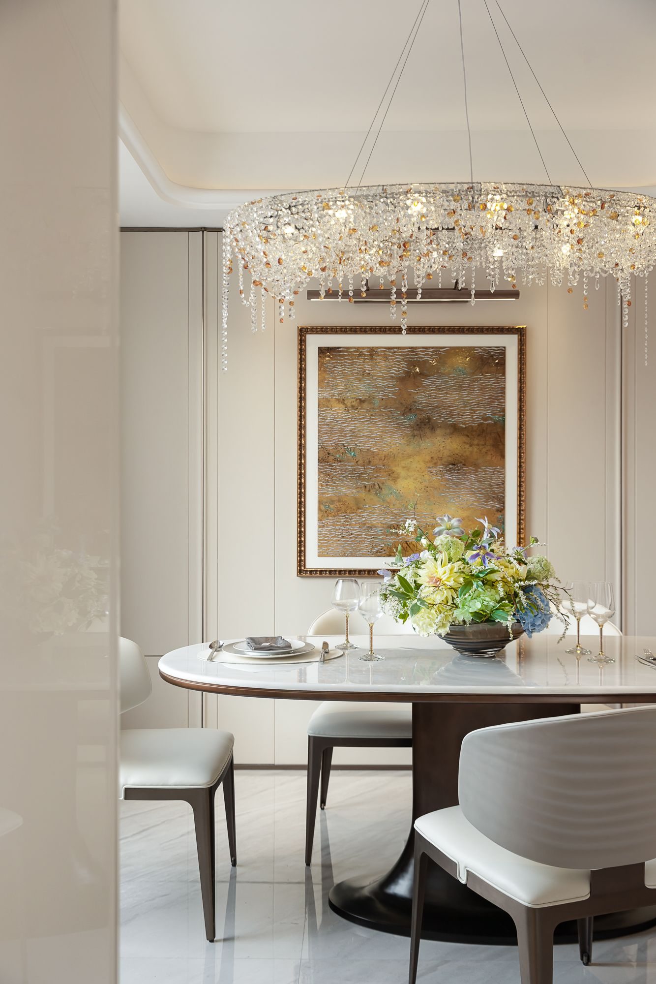 Cream Light Luxury Apartment view 7