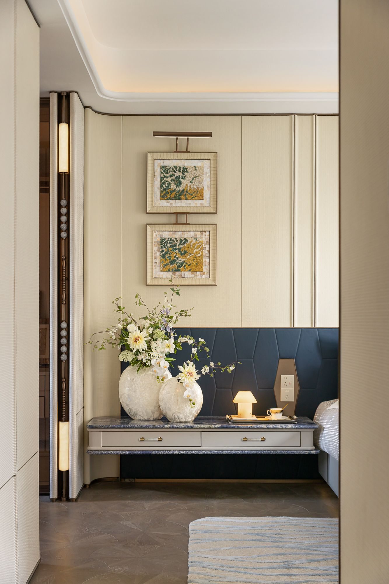 Cream Light Luxury Apartment view 10