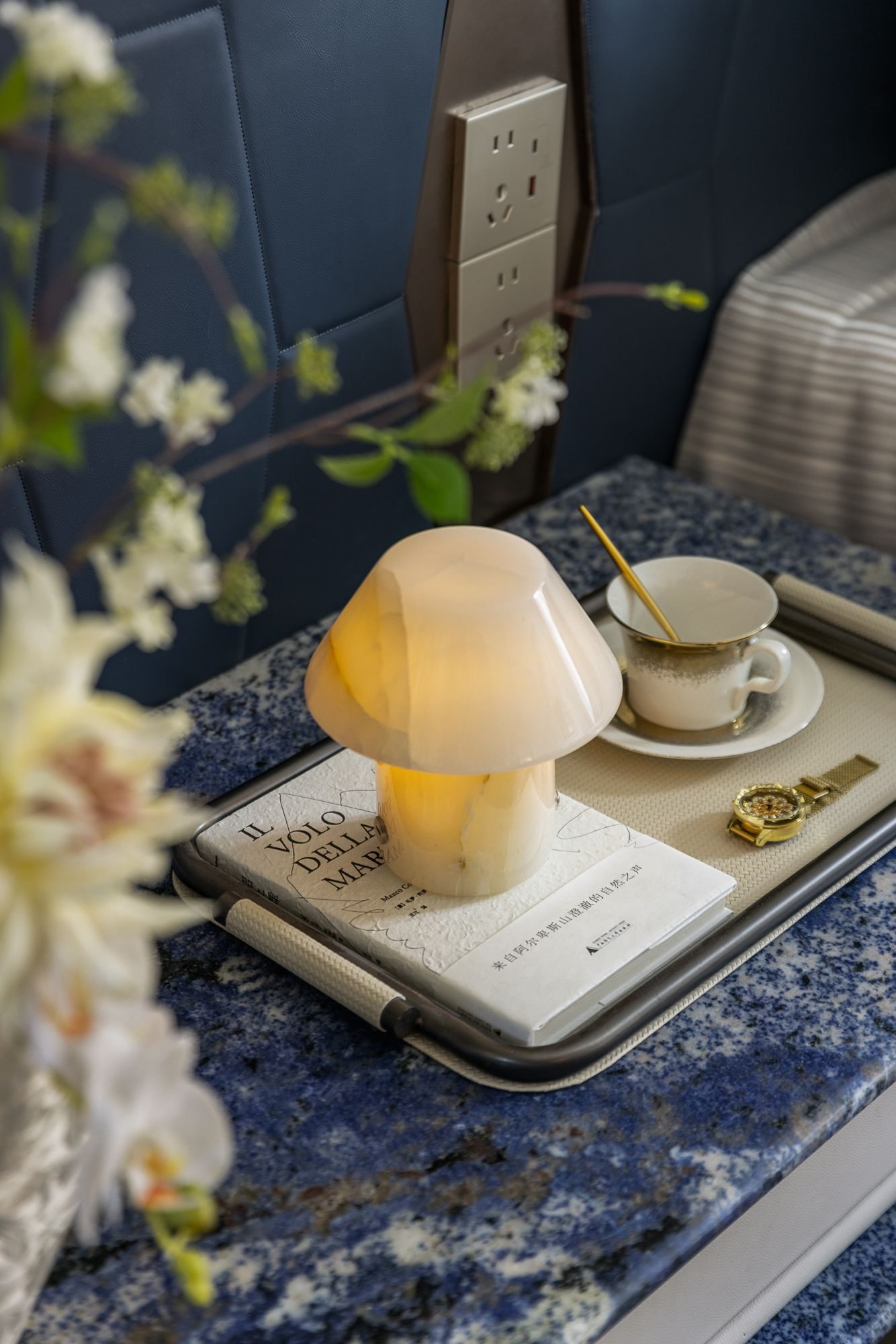 Cream Light Luxury Apartment view 11