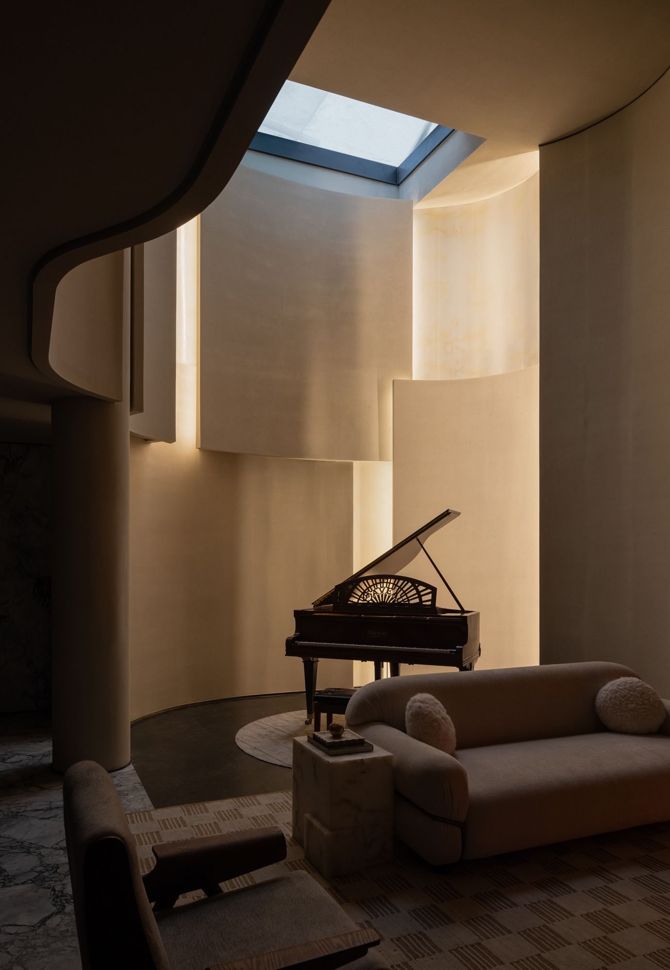 Dark Urban Villa Interior preview 1